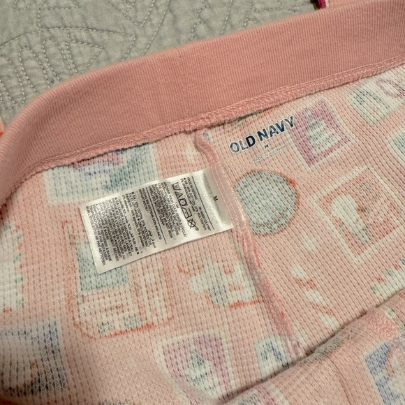 Like New Old Navy Pink Pajama Holiday Christmas Joggers - Picture 5 of 6
